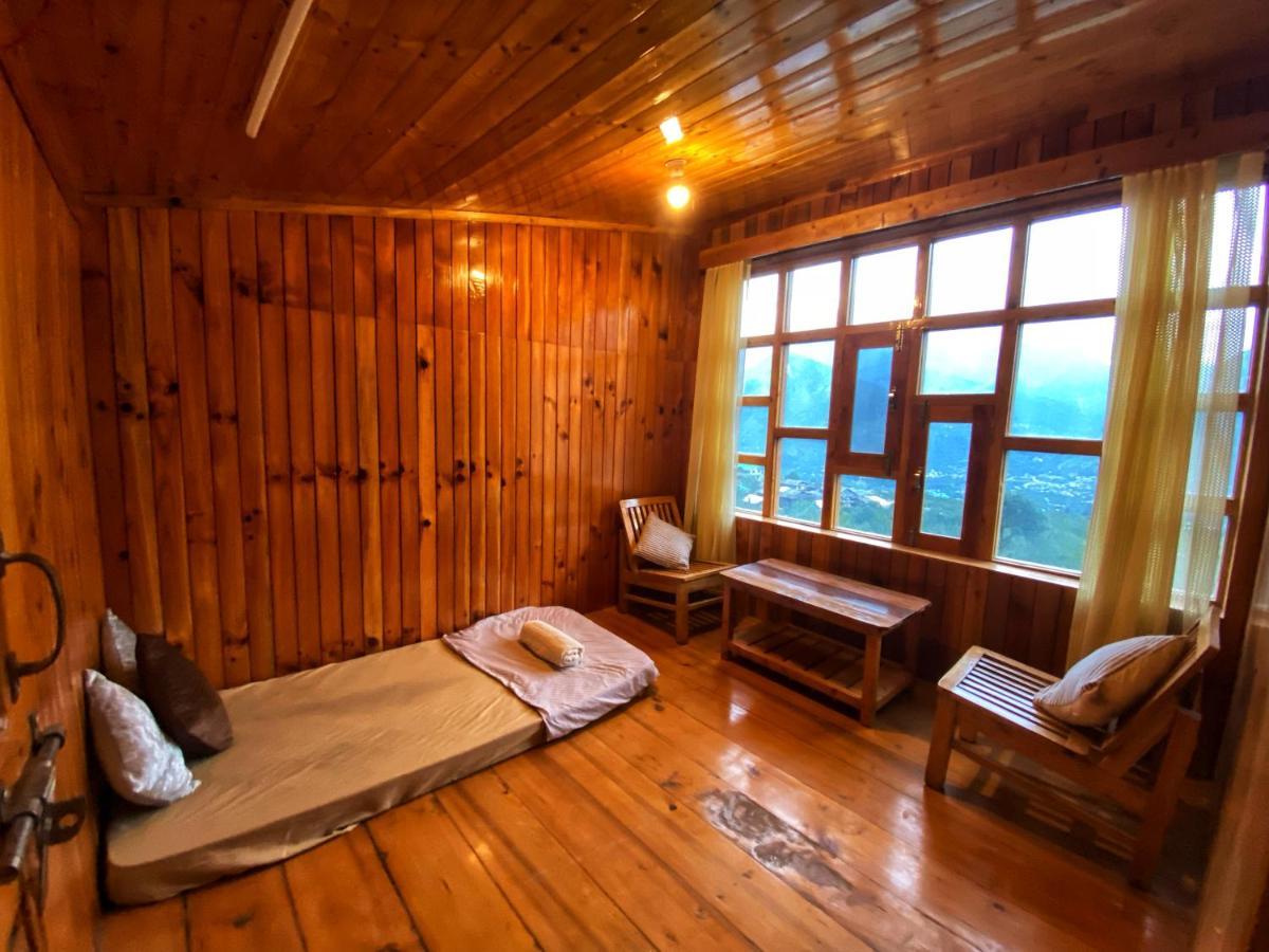 Pine Tower Inn Manāli Extérieur photo