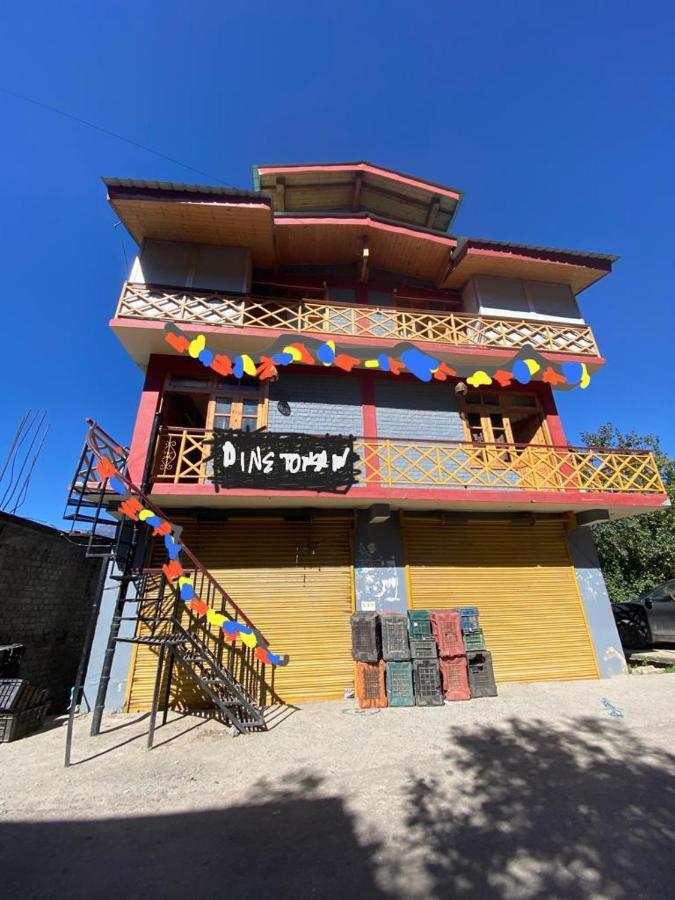 Pine Tower Inn Manāli Extérieur photo